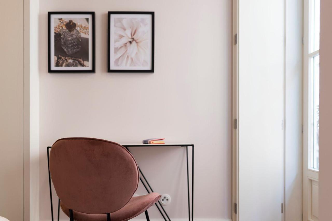 Mouzinho Luxury 3Br Flat L 5 Min Walk To Ribeira By Lovelystay OOporto Exteriör bild